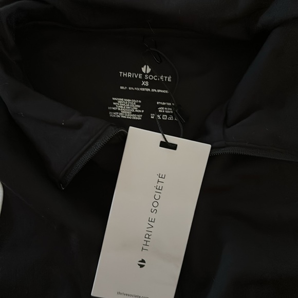 Thrive Societe Crop Top - Picture 2 of 3